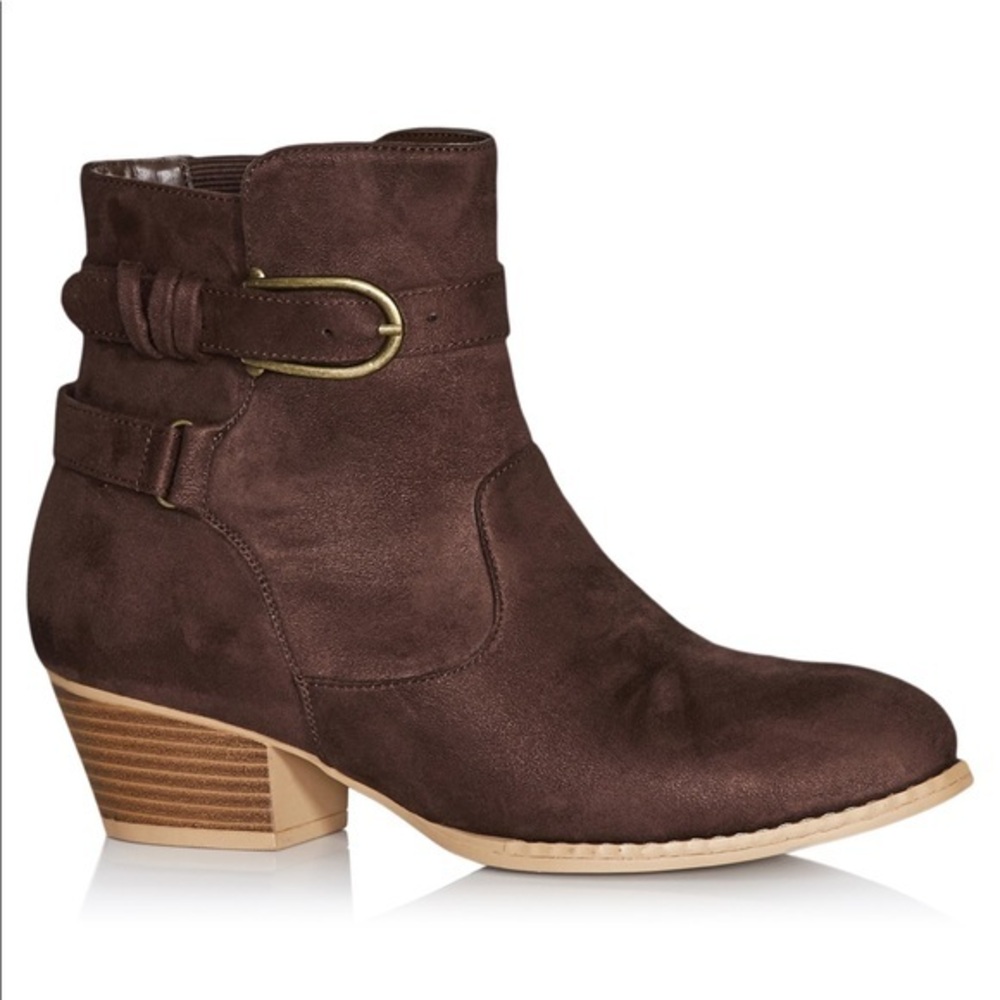 Scarlett Western Buckle Ankle Brown Boot size 9.5 wide width